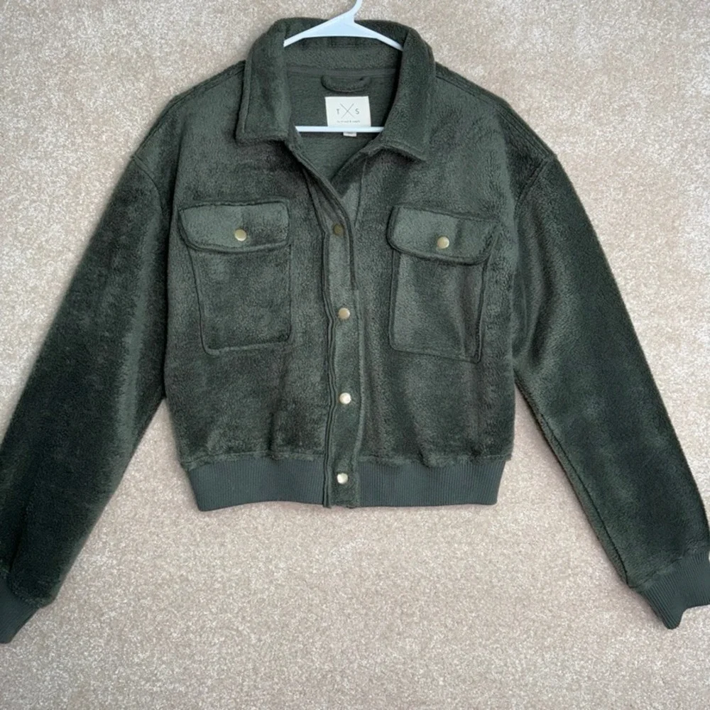 Thread & Supply Fleece Button Up Jacket Shacket Size XS Green‎ Cozy Oversized